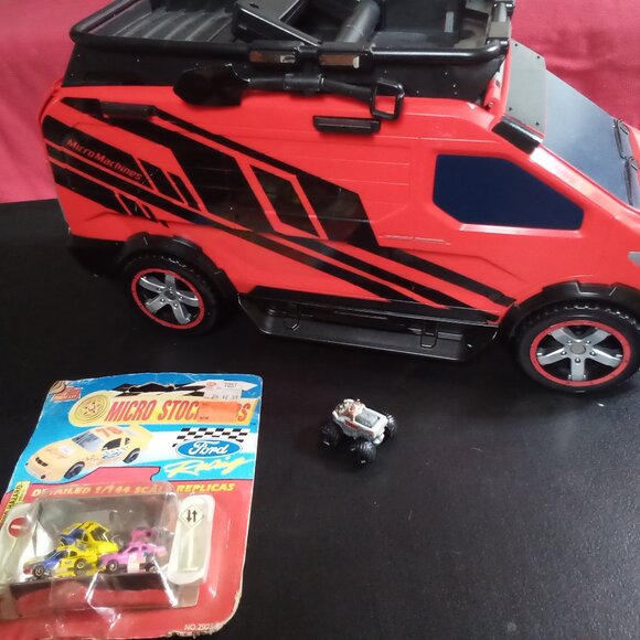 Micro Machines - Picture 1 of 13